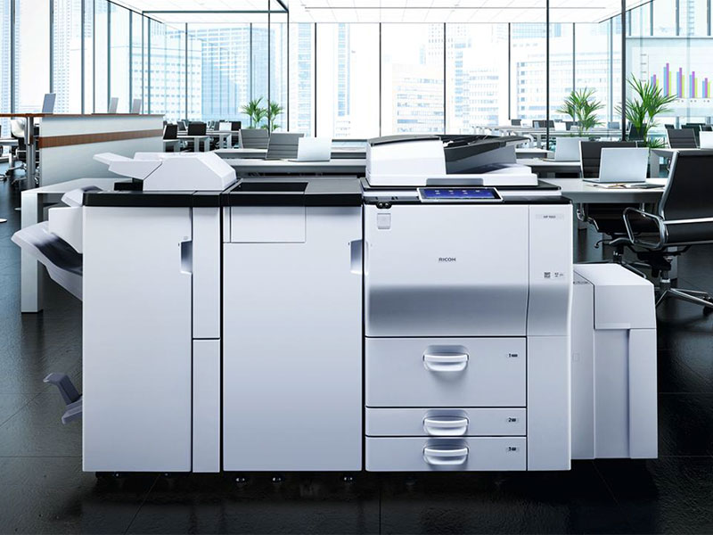 Máy photocopy màu có giá thành cao hơn so với máy photo trắng đen