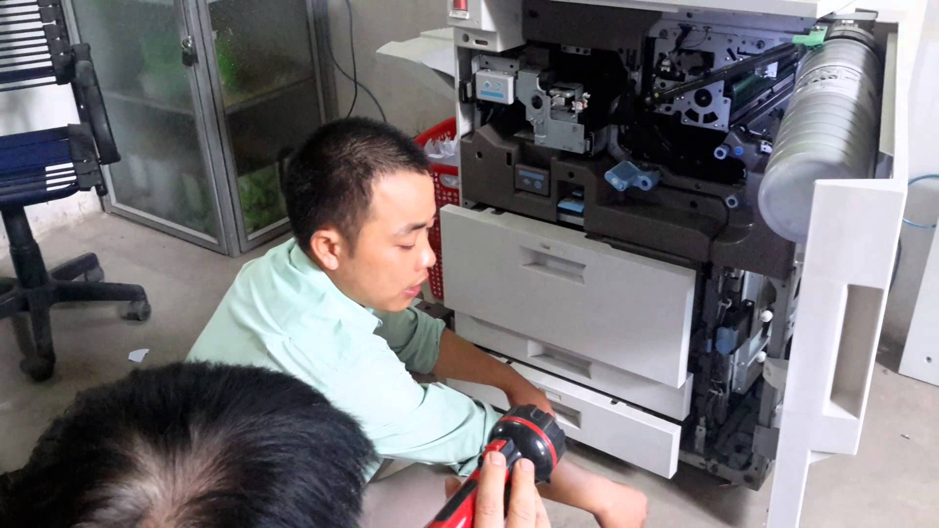 Dịch vụ thuê máy photocopy Ricoh Nam Long luôn hỗ trợ khách hàng 24/7